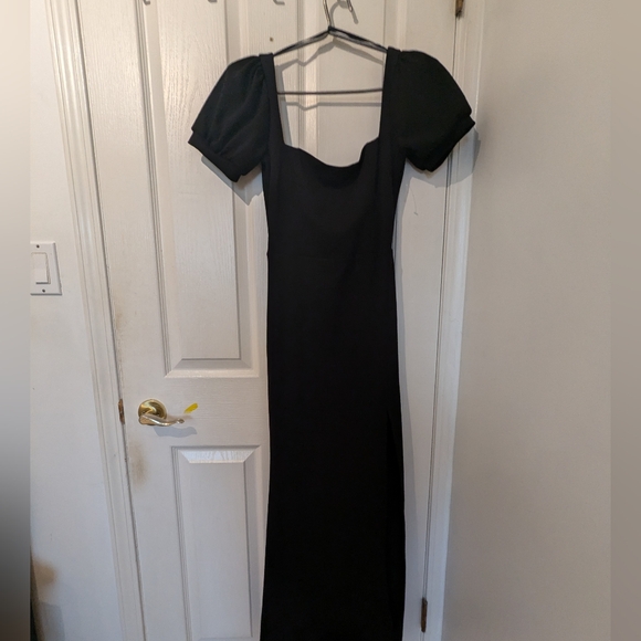 Puff sleeve formal dress - Picture 3 of 3